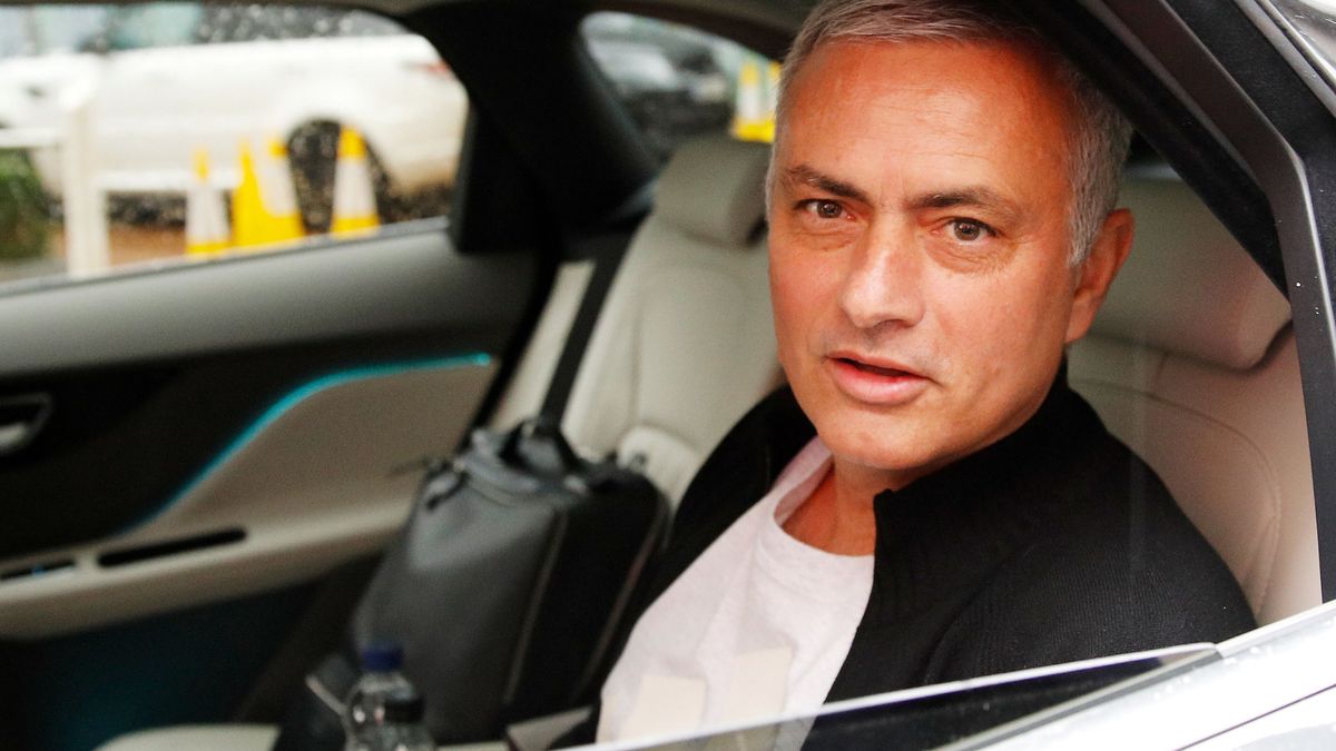 Mourinho vive sus horas más bajas: ahora aparece una 'amiga secreta'