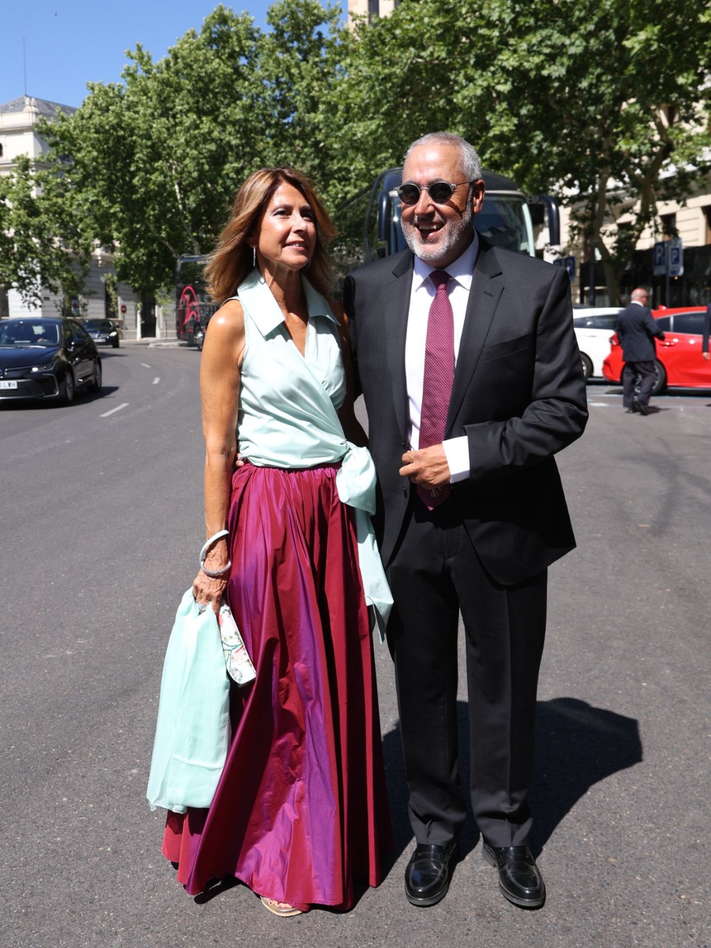Jorge Salvador y su esposa a la salida del Ritz | Juanjo Sacristán