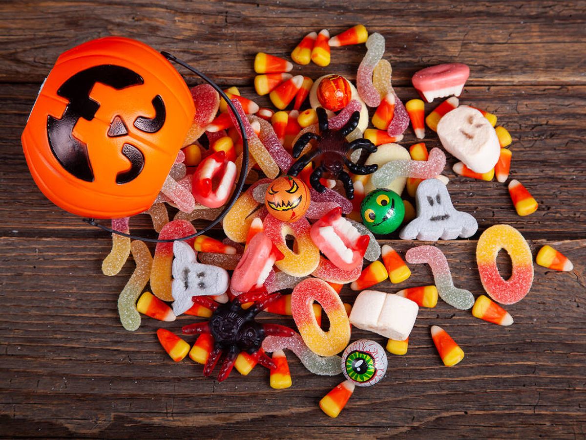 Foto: ¿Demasiadas chuches en Halloween? Pautas para que tus hijos no tomen tanto azúcar (iStock)