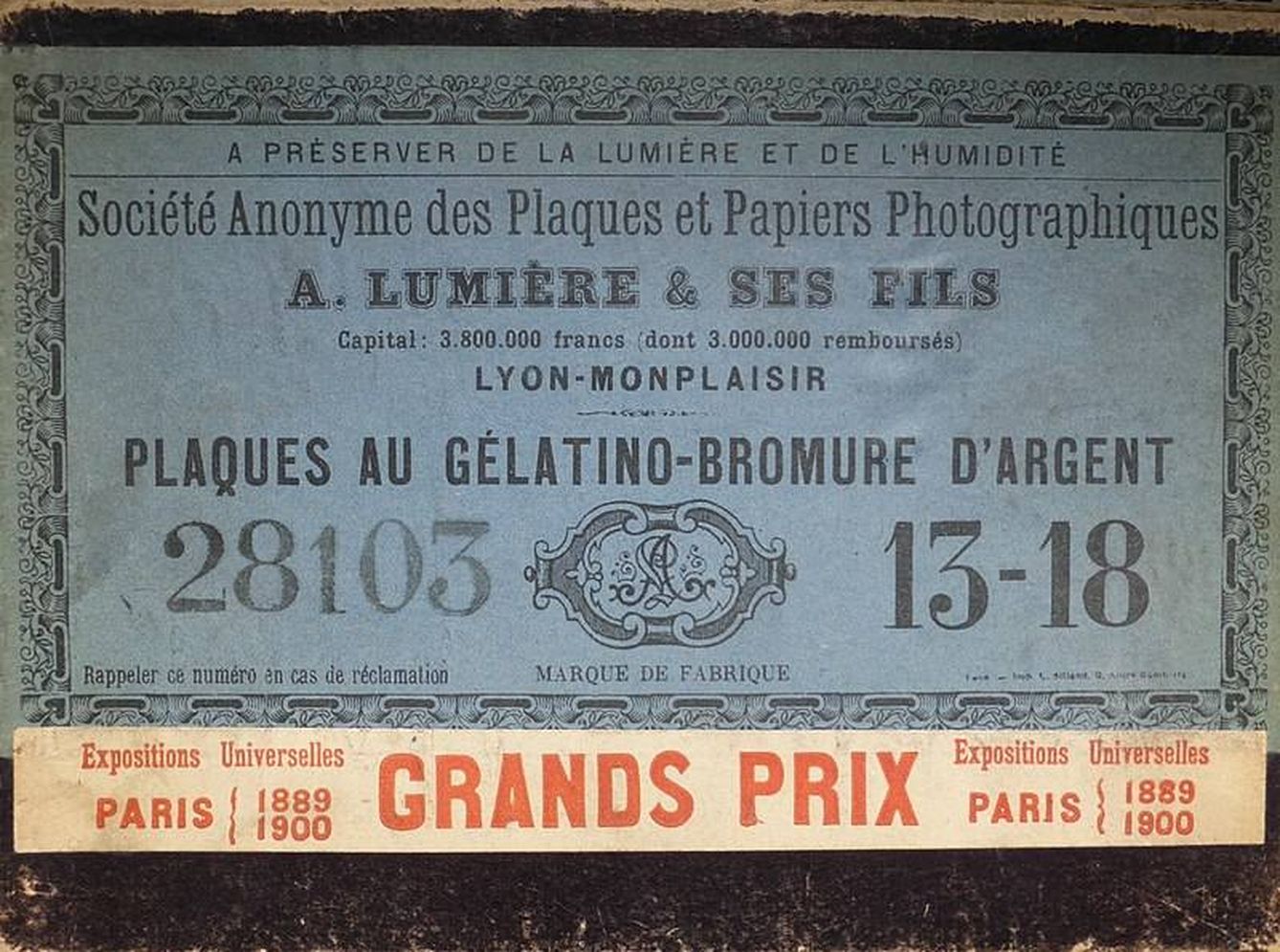 Cajas de placas secas de gelatino-bromuro de plata que se comercializaban en 1900 (Carlos Teixidor / Wikimedia)