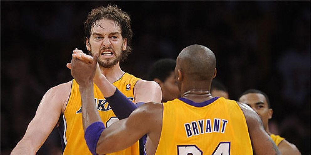 Foto: Kobe asegura que las nuevas "piezas" de los Lakers "encajan muy bien juntas"