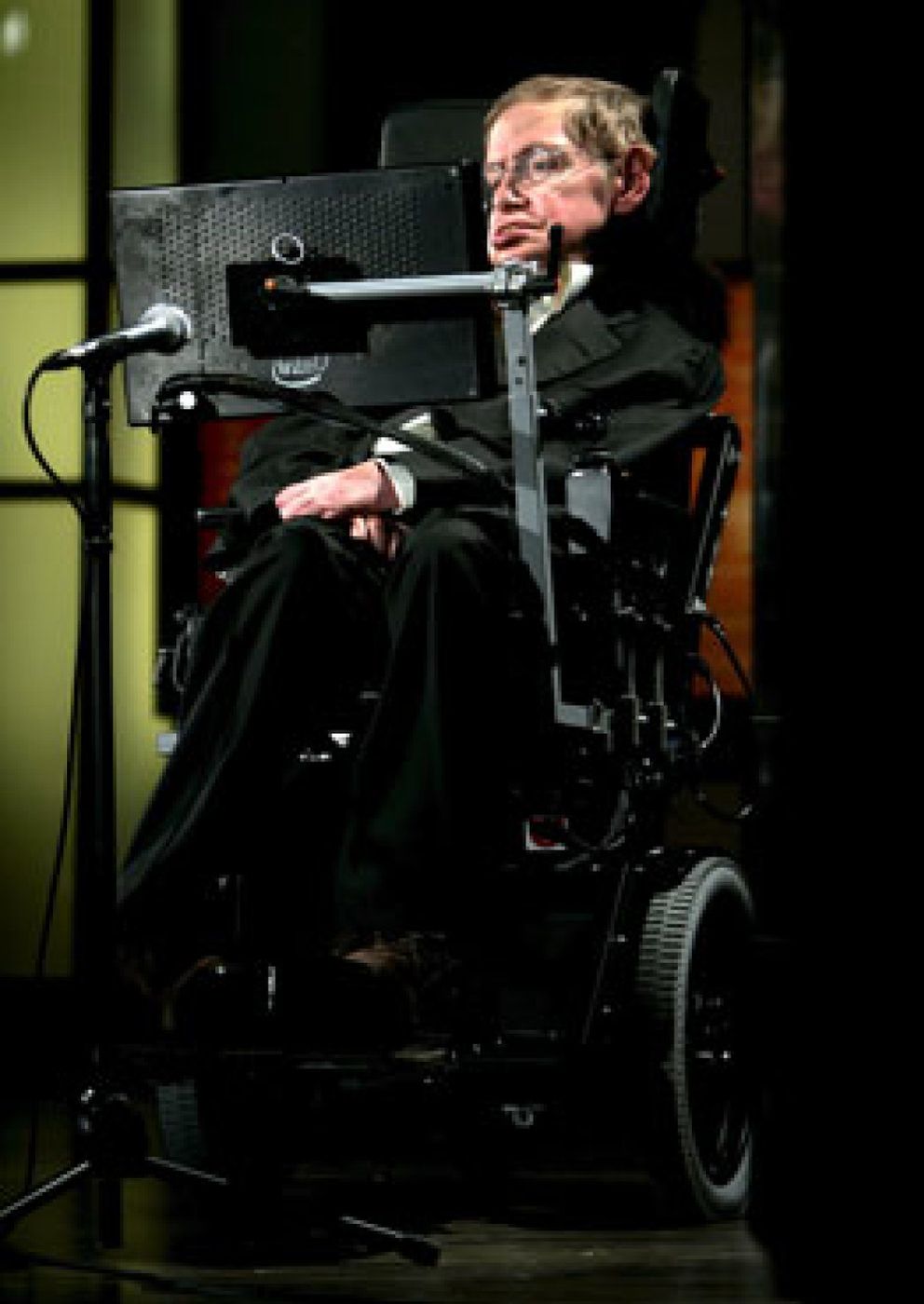 Foto: Stephen Hawking, ingresado "muy enfermo" en un hospital