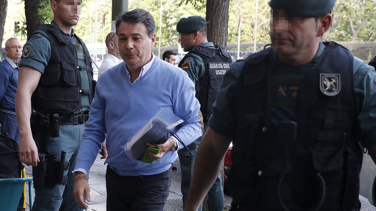 La UCO cree que González blanqueó dinero a través de su padre, bajo arresto domiciliario