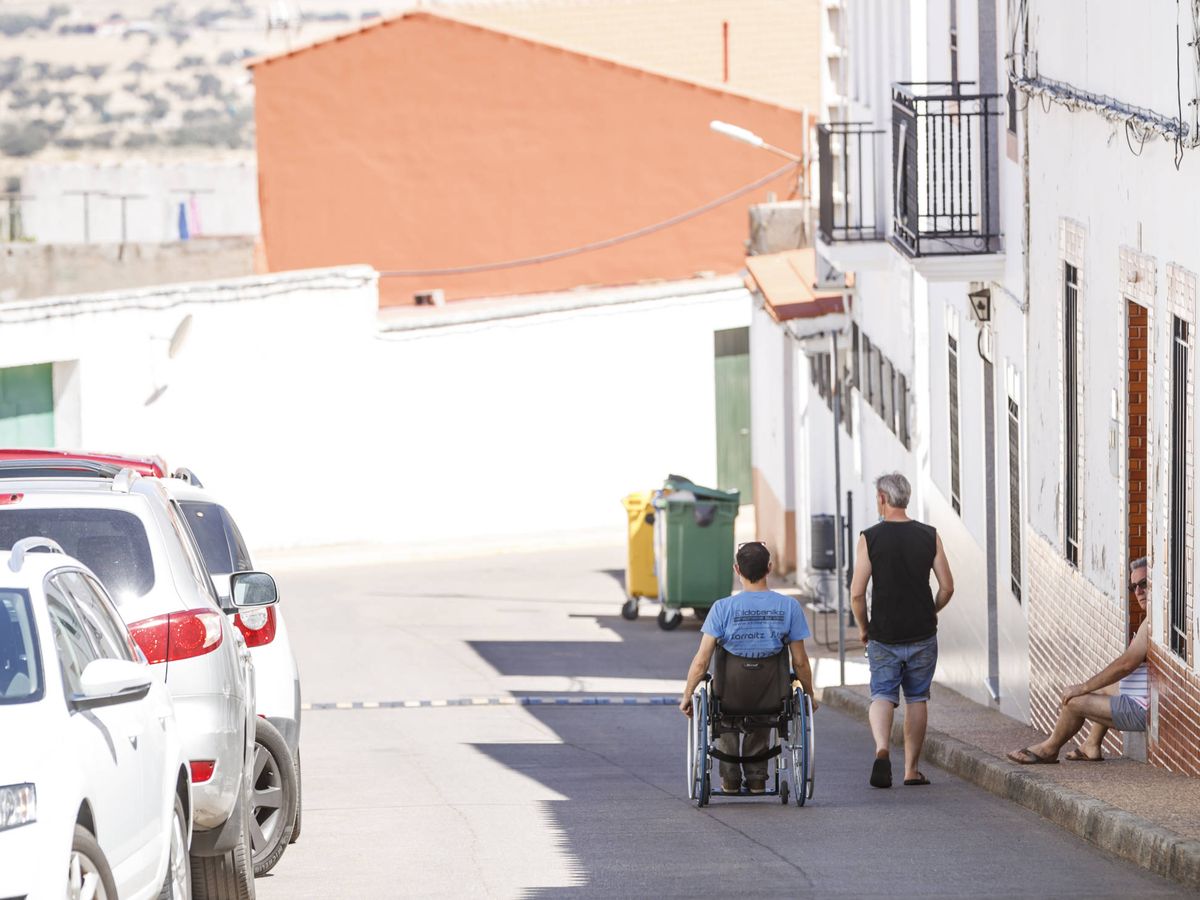 Foto: Puerto Hurraco, agosto de 2020, superviviente de la matanza. (Pablo García y Baldesca Samper)