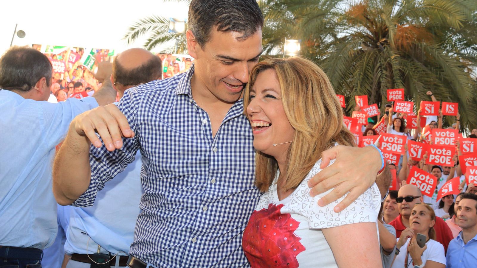 Foto: Pedro Sánchez y Susana Díaz, en el mitin de campaña que compartieron en Sevilla el pasado 24 de junio, antes de las últimas generales. (EFE)
