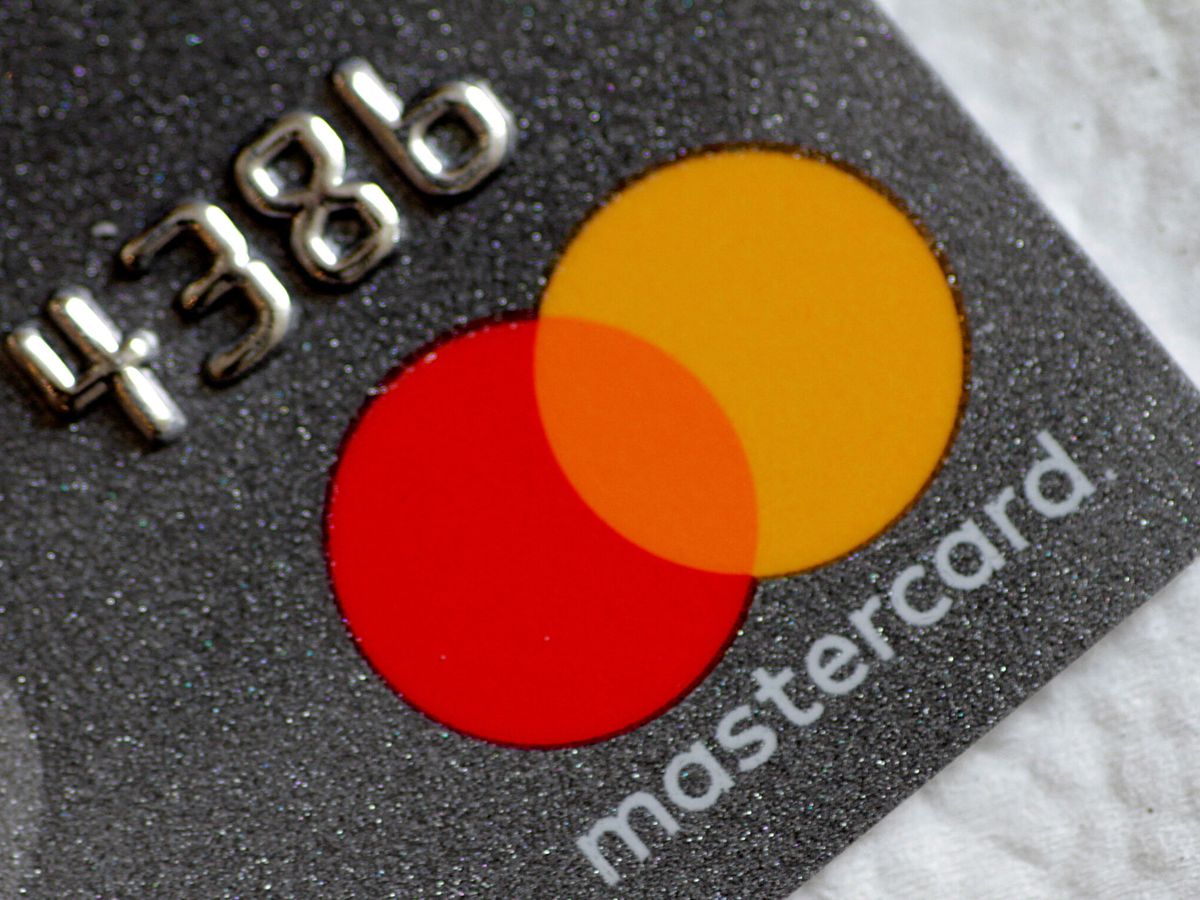 Foto: La seguridad al usar tarjetas Mastercard se verá incrementada (Reuters/Thomas White)
