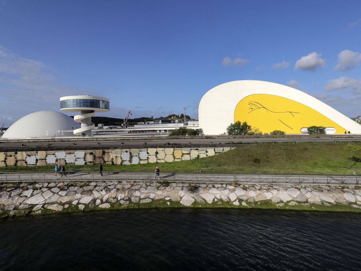 Foto: Centro Niemeyer de Oscar Niemeyer en Avilés (Asturias). (EFE/J.L.Cereijido)