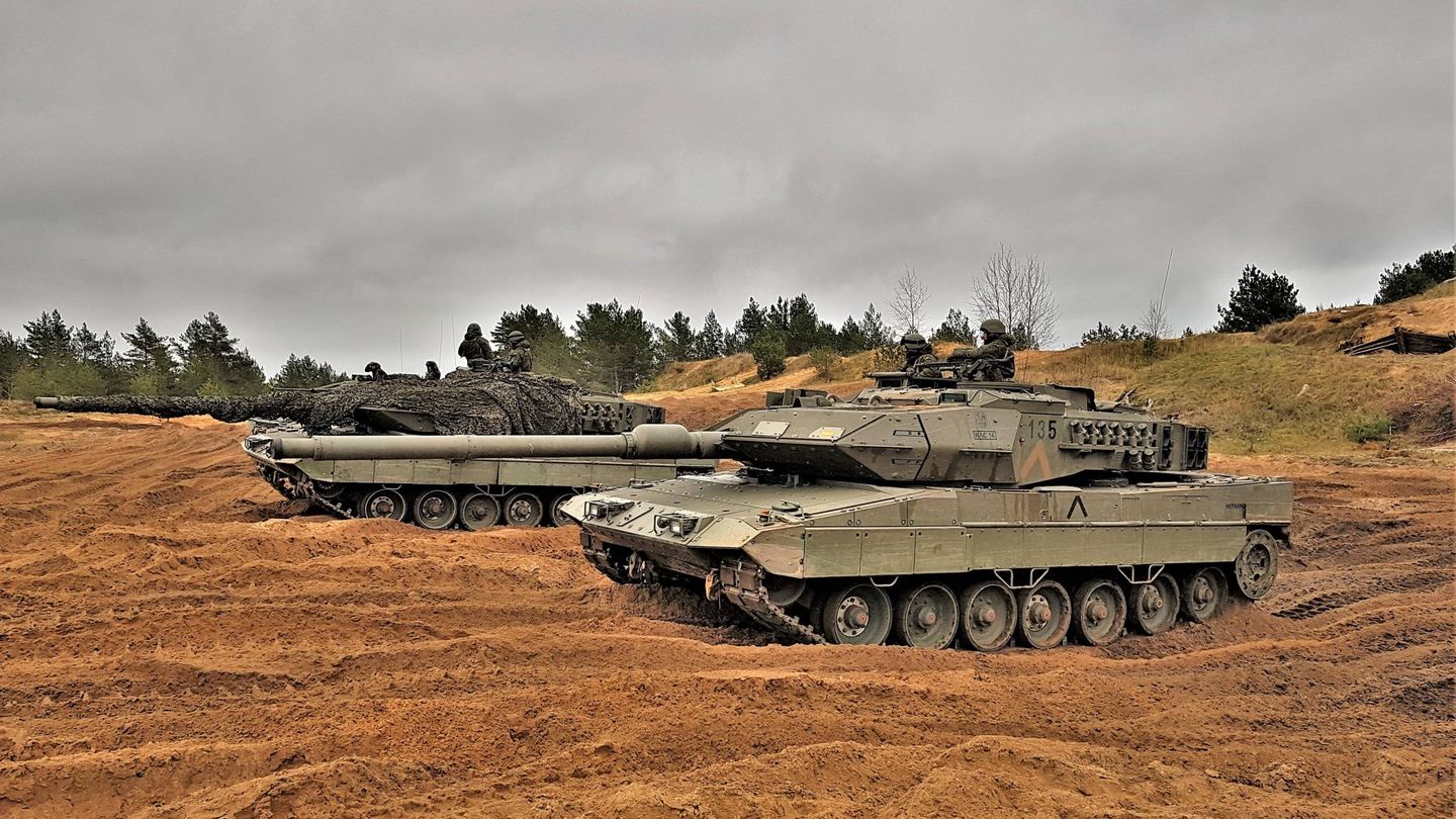 Leopardo 2E del contingente español en Letonia. (Juanjo Fernández)