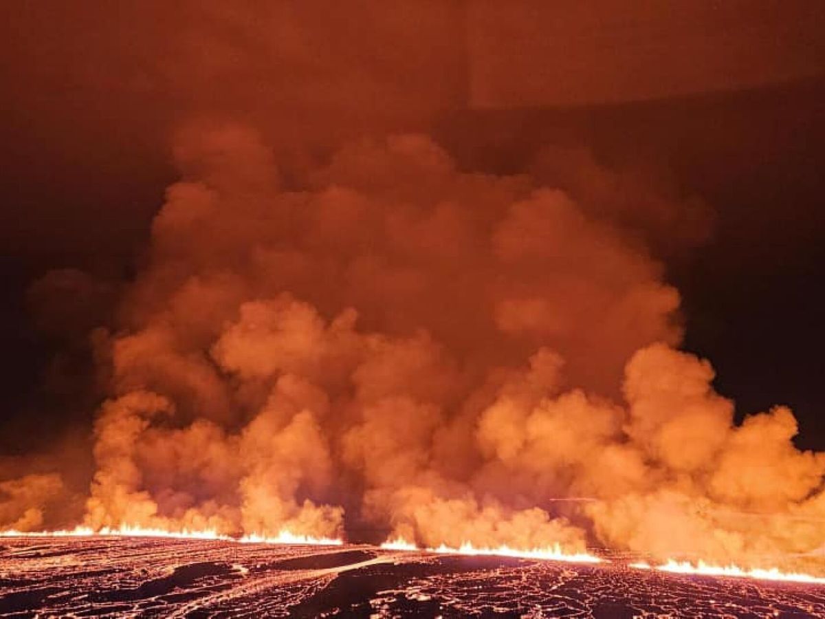 Foto: Islandia experimenta cuarta erupción volcánica desde octubre y posiblemente la más fuerte (EFE)