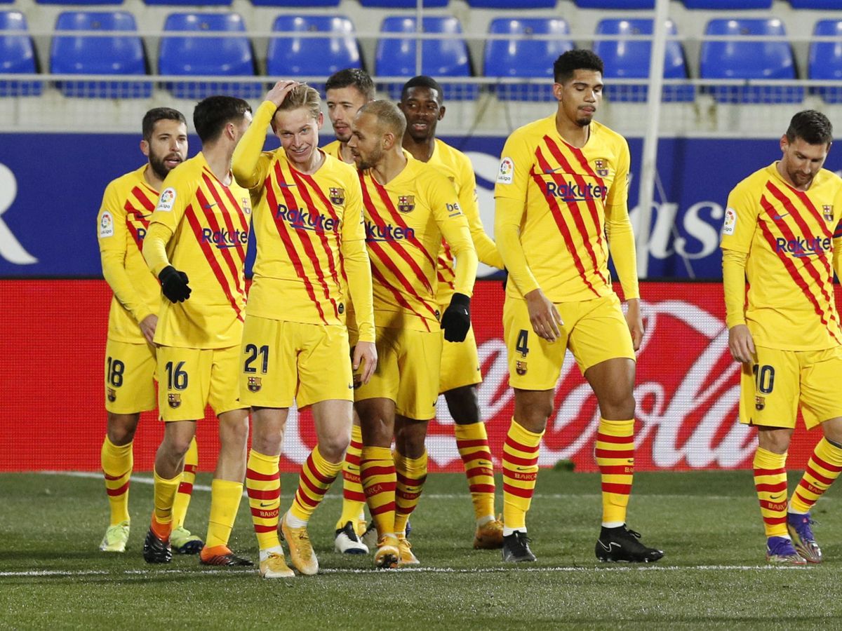 Foto: Los jugadores del Barça celebran el 0-1 de Frenkie de Jong. (Reuters)
