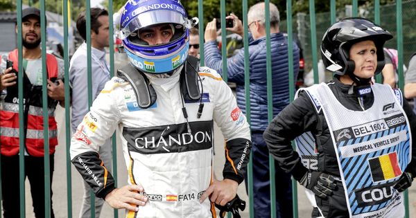 Foto: Fernando Alonso acabó muy enfadado el Gran Premio de Bélgica. (EFE) 