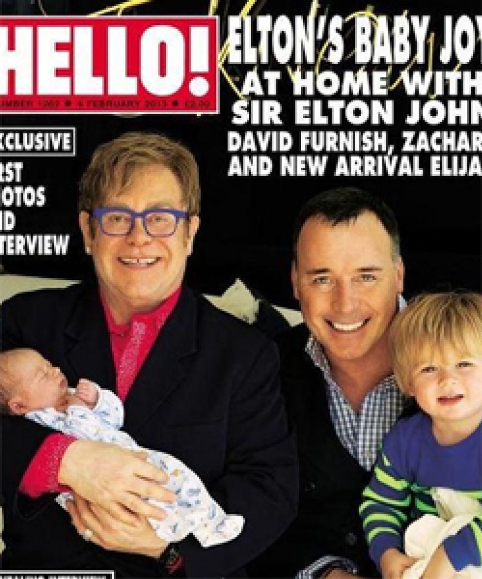 Foto: Elton John presenta a su hijo en la revista Hello