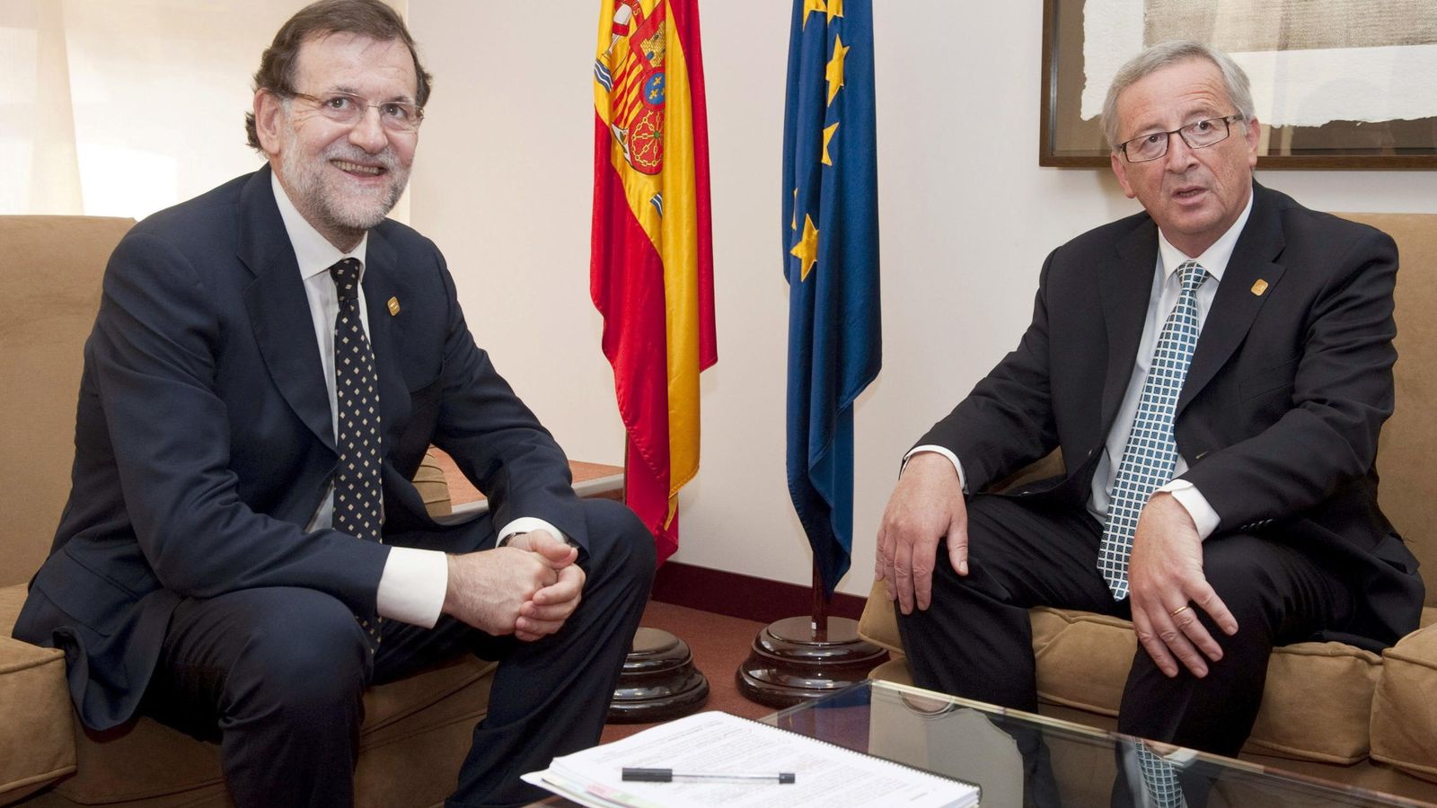 Foto: El presidente del Gobierno, Mariano Rajo (d), con el presidente de la Comisión Europea, Jean-Claude Juncker. (EFE)