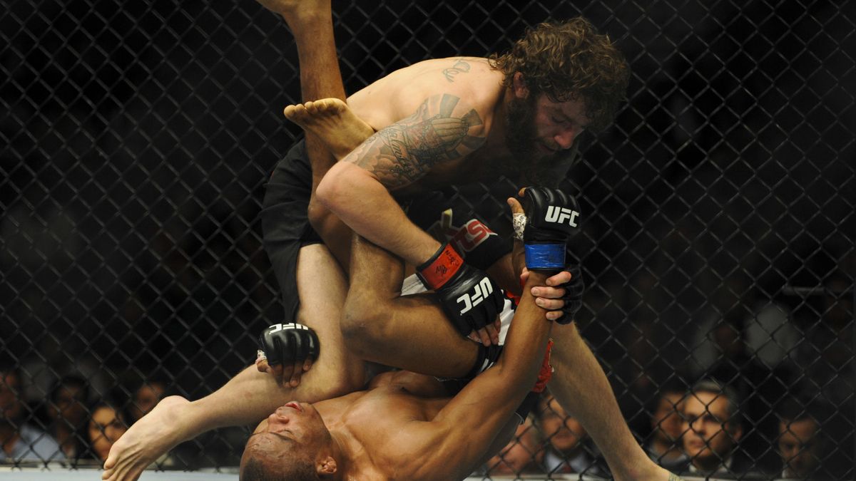 UFC Fight Island 8: Michael Chiesa domina a Neil Magny y reta a Covington