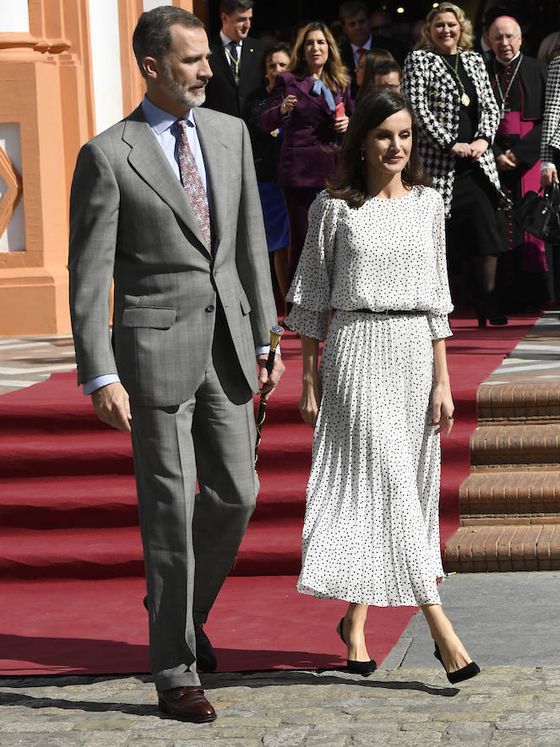 La reina Letizia, cuando llevó el vestido en Almonte. (EFE)