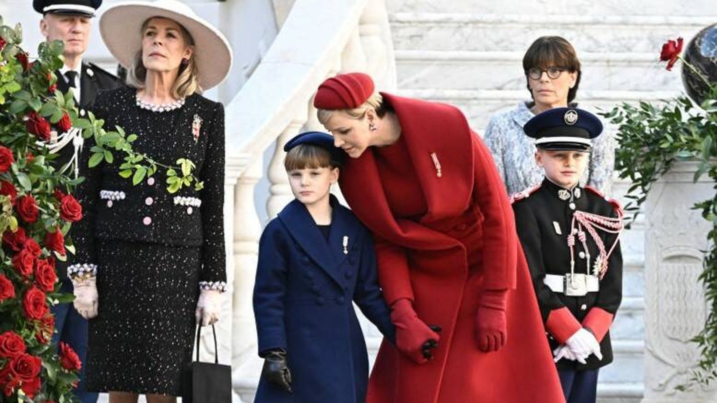 Charlène junto a sus hijos en el Día Nacional de Mónaco. (Getty)