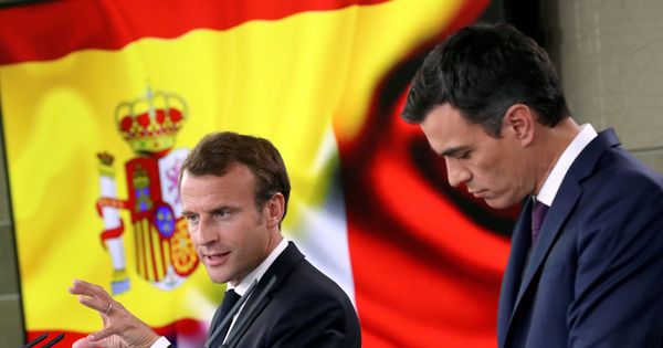 Foto: Pedro Sánchez y el presidente francés, Emmanuel Macron, este 26 de julio tras su breve reunión en La Moncloa. (Reuters)