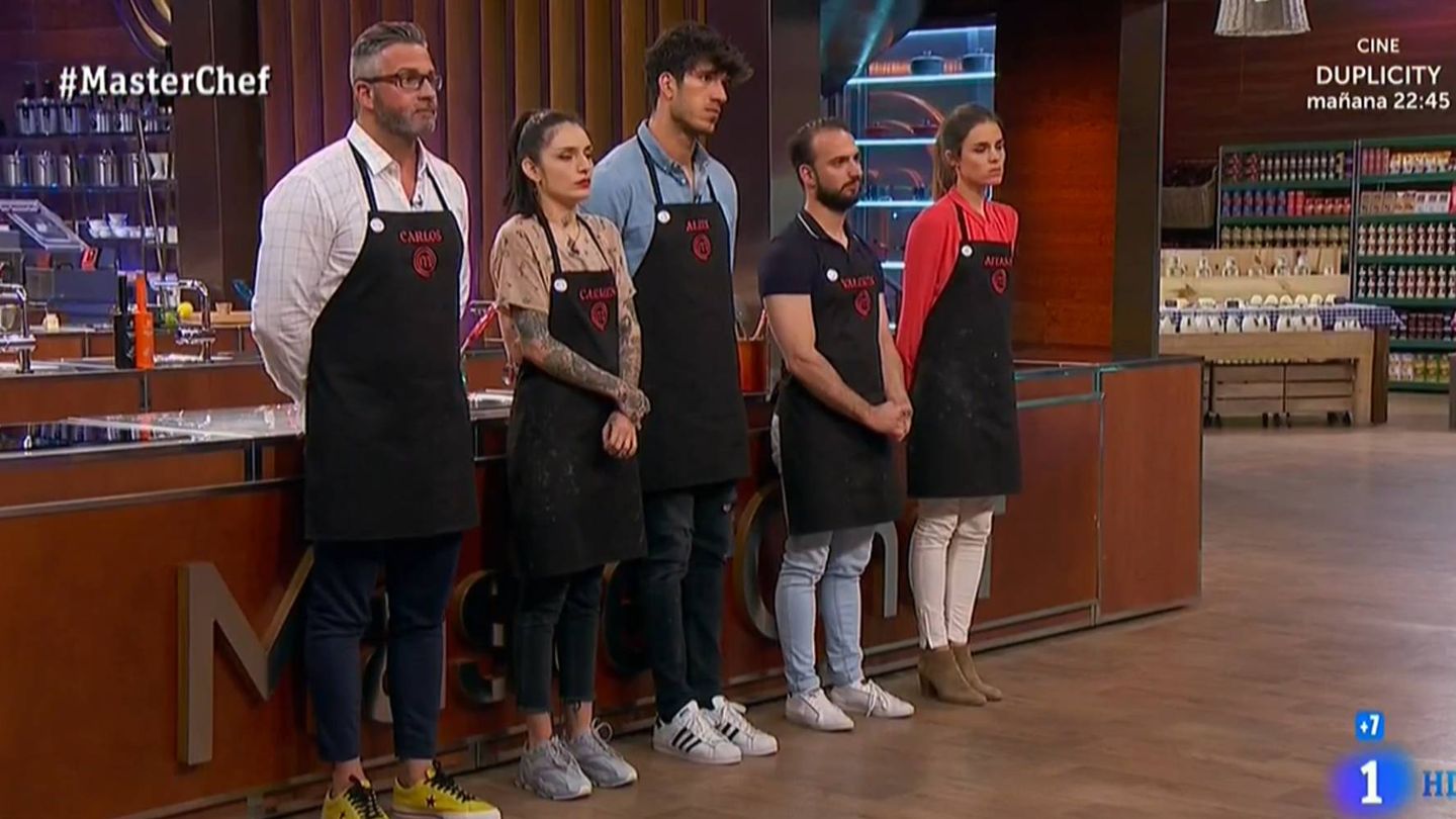 Carlos, Carmen, Aleix, Valentín y Aitana, en 'Masterchef'. (RTVE)