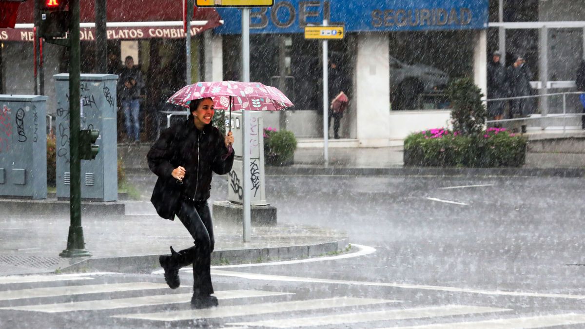 Desplome térmico en España que pone en alerta por lluvia y nieve a 10 comunidades