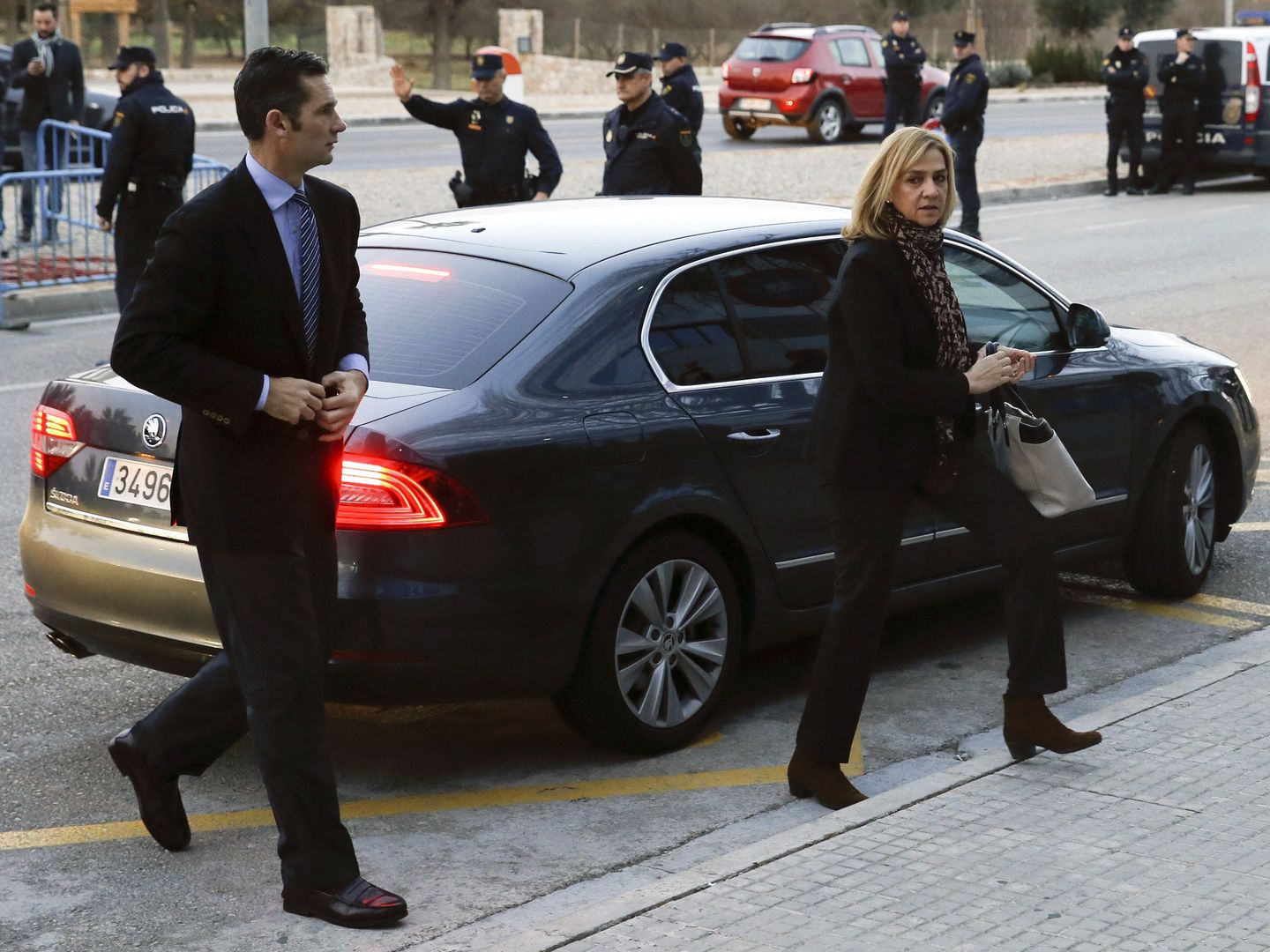 Iñaki Urdangarin y Cristina de Borbón, en el juicio del caso Nóos. (EFE)