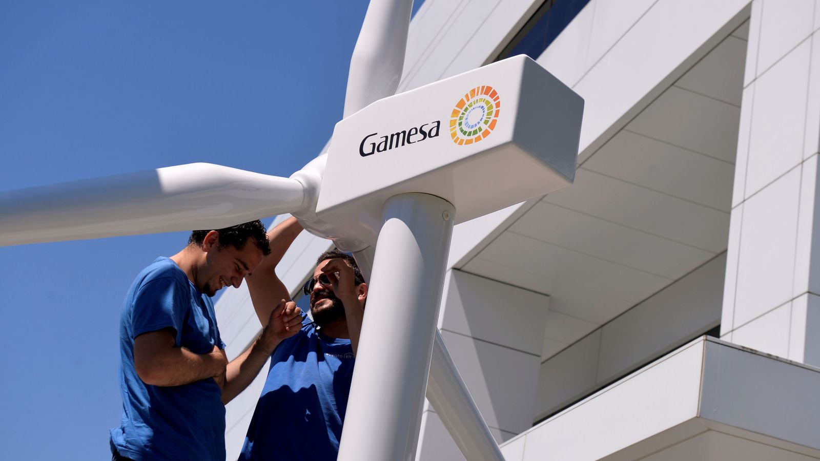 Foto: Trabajadores de Siemens Gamesa. (Reuters)