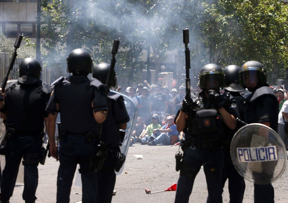 Foto: Policías nacionales en Madrid (EFE)