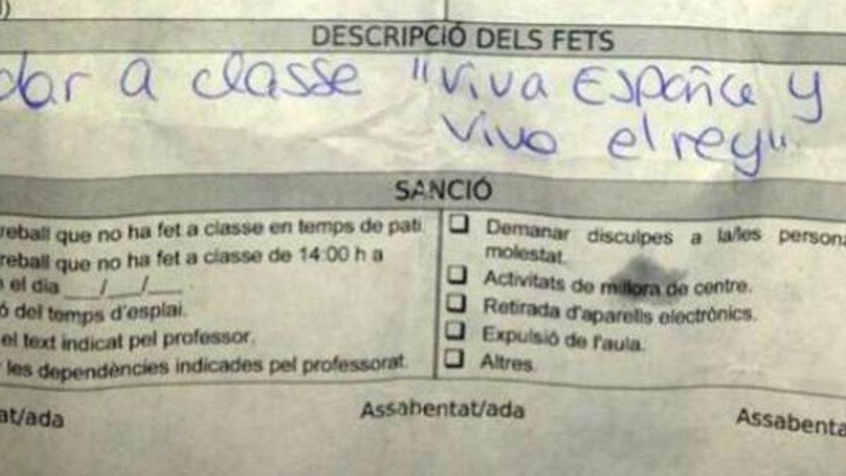 Una profesora de catalán amonesta a un niño por decir en clase "¡Viva España, viva el Rey!"