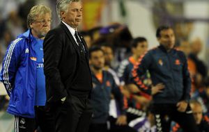 El futuro de Ancelotti vuelve a estar en duda por dar vida al Barcelona