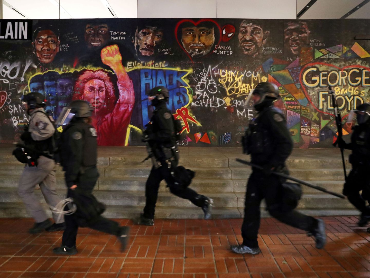 Agentes de policía responden en una protesta en Portland este septiembre. (Reuters)