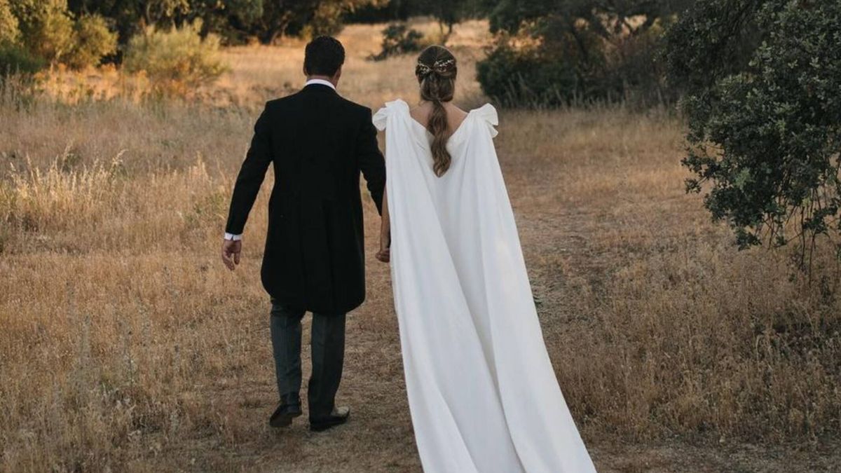 Los vestidos de novia con capa más perseguidos de Instagram