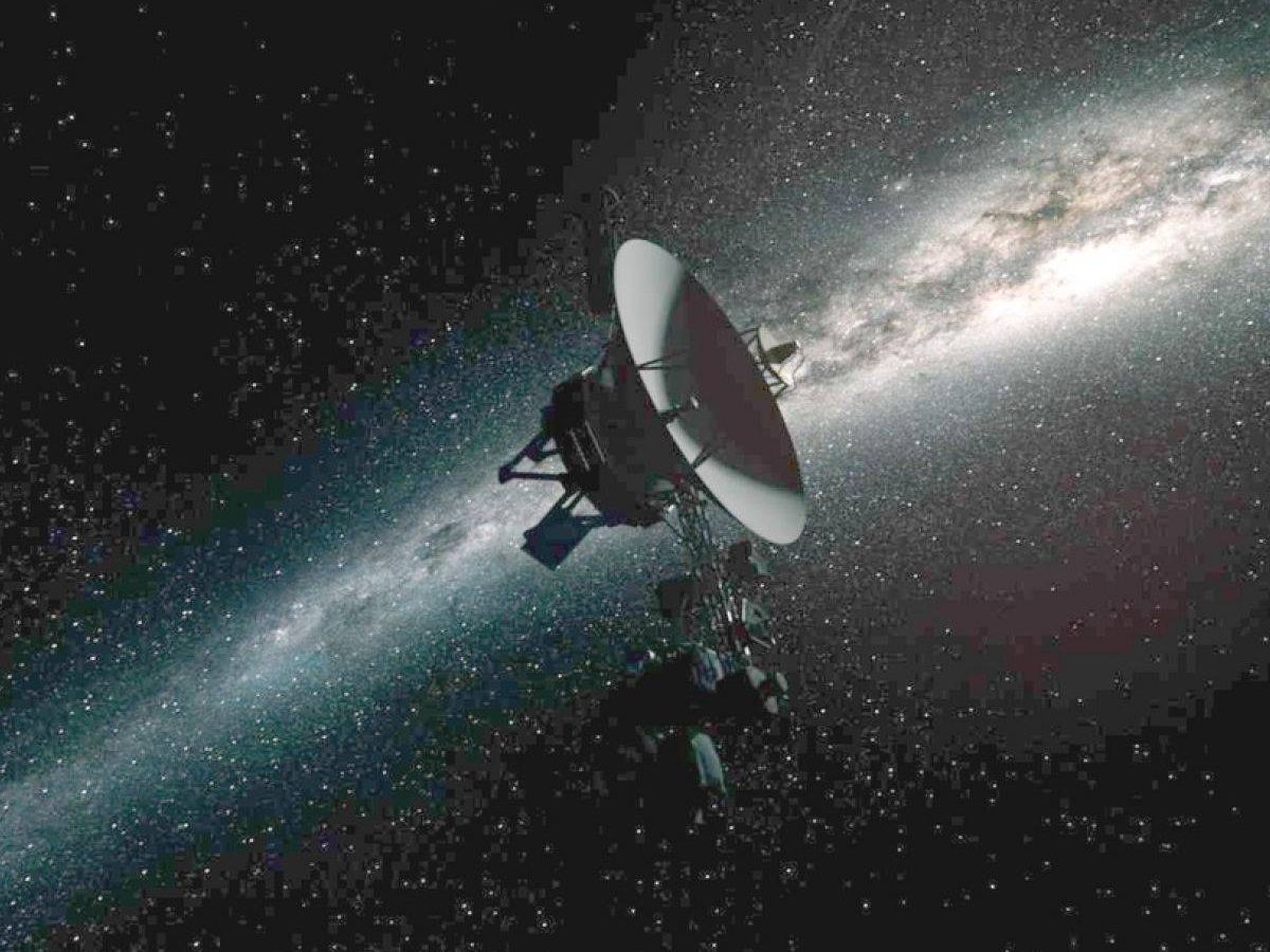 Foto: Ilustración que muestra a la Voyager 1 viajando más allá del Sistema Solar (NASA)