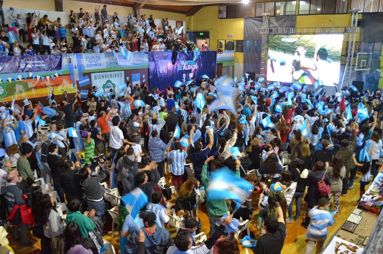El polideportivo municipal de Ushuaia es uno de los puntos de aliento elegidos por la televisión pública argentina para el Mundial de Rusia.