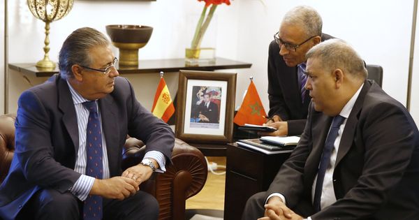 Foto: El ministro del Interior, Juan Ignacio Zoido, durante el encuentro en Rabat. (EFE)