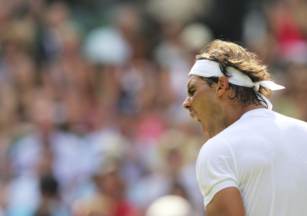 Foto: Nadal celebra uno de los puntos conseguidos ante Klizan en Wimbledon.