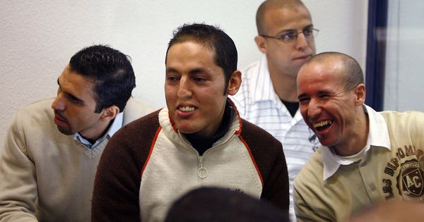 Foto: Jamal Zougam, Rachid Aglif, Rafa Zouhier y Abdelilah El Fadual, durante el juicio del 11-M. (EFE)