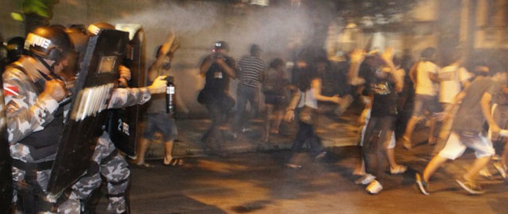 Foto: La violencia deja el partido entre Brasil y Uruguay al borde de la suspensión