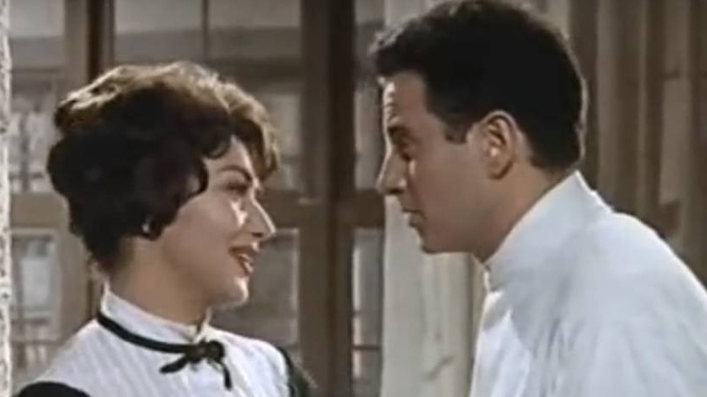 Ana Esmeralda y Arturo Fernández en 'La casa de la Troya' (1959)