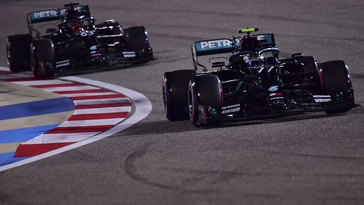 Bottas se lleva la pole en ausencia de Hamilton y Carlos Sainz saldrá octavo