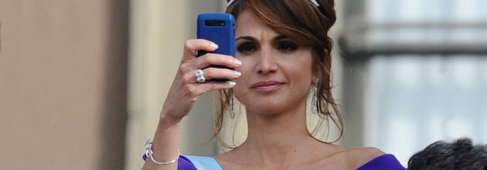 Foto: Así es Rania de Jordania: adicta a las redes sociales