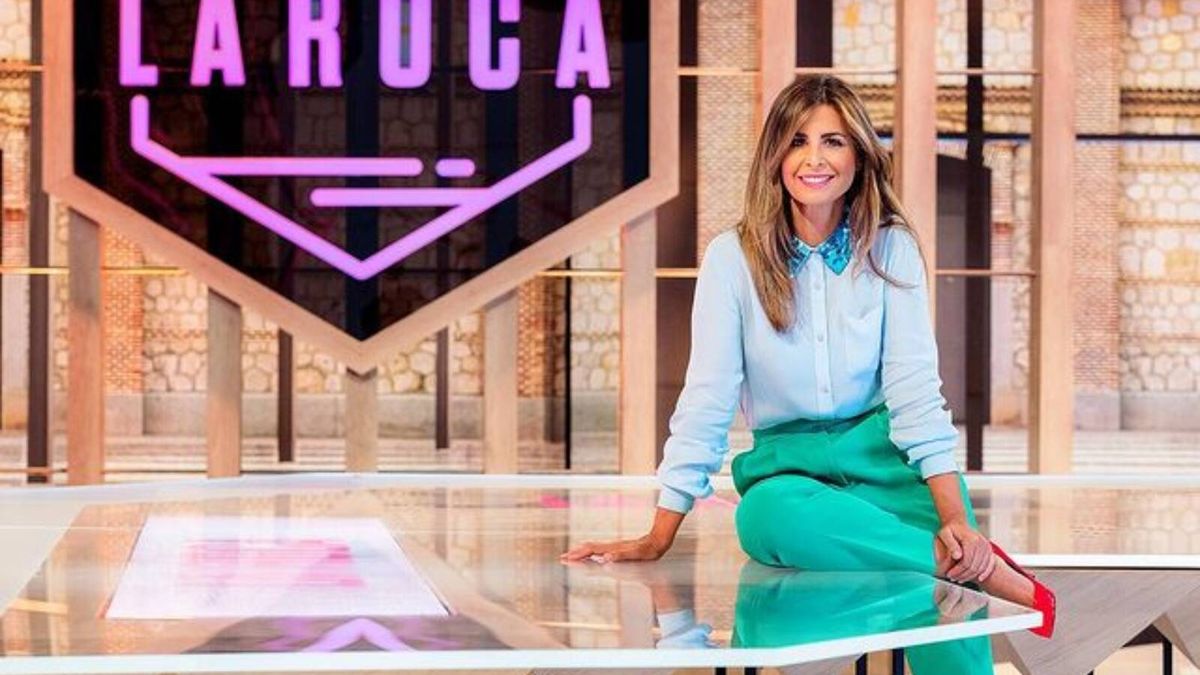 Las claves de moda de Nuria Roca para la semana: elegante, color y un toque sport