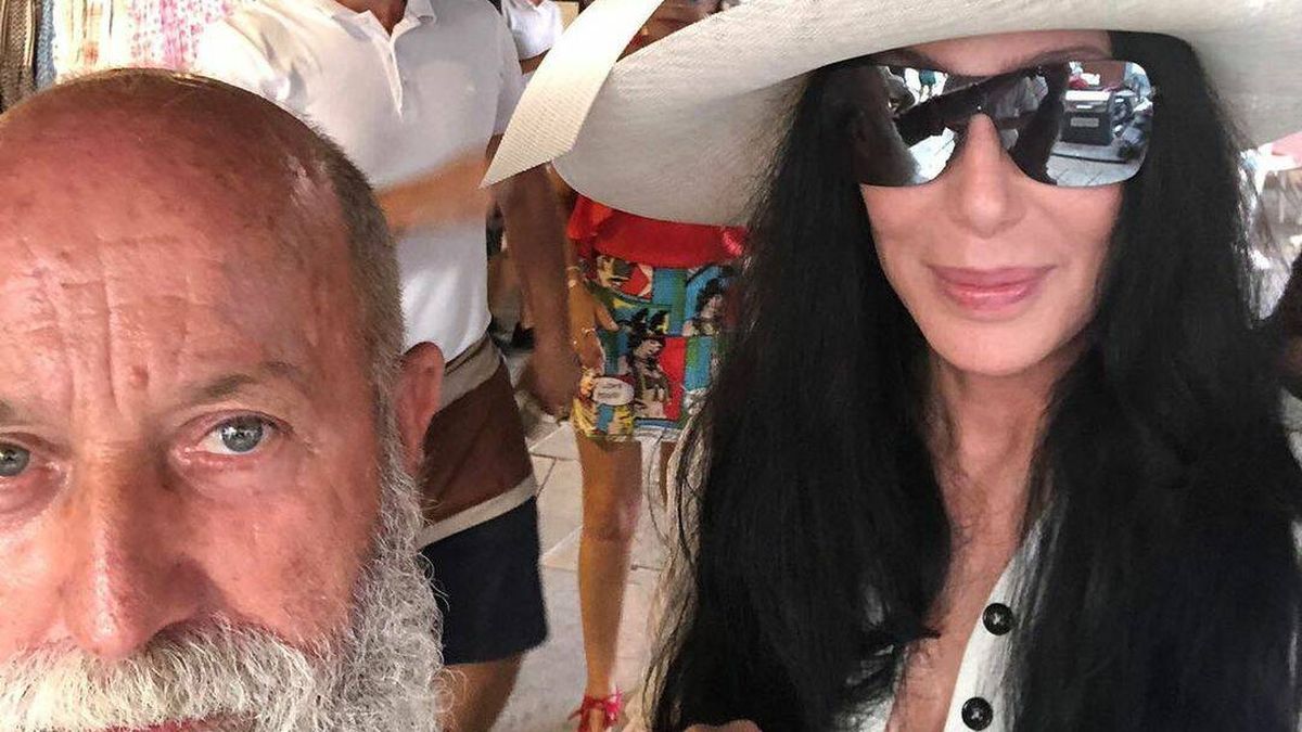 La icónica tienda de Vicente Ganesha, la primera parada de Cher en Ibiza (y de otras muchas celebs)