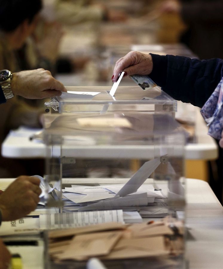 Foto: Imagen de archivo de una urna electoral (EFE)