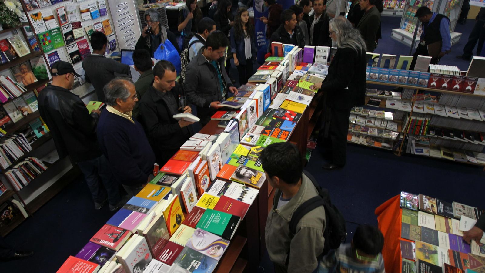 Foto: Imagen de la Feria del Libro de La Paz (Bolivia), que comenzó la semana pasada (Efe)