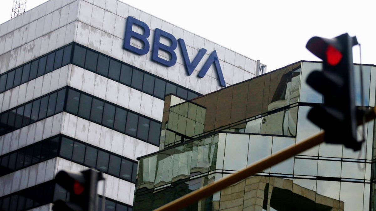 Las asociaciones de prensa condenan el espionaje del BBVA a periodistas