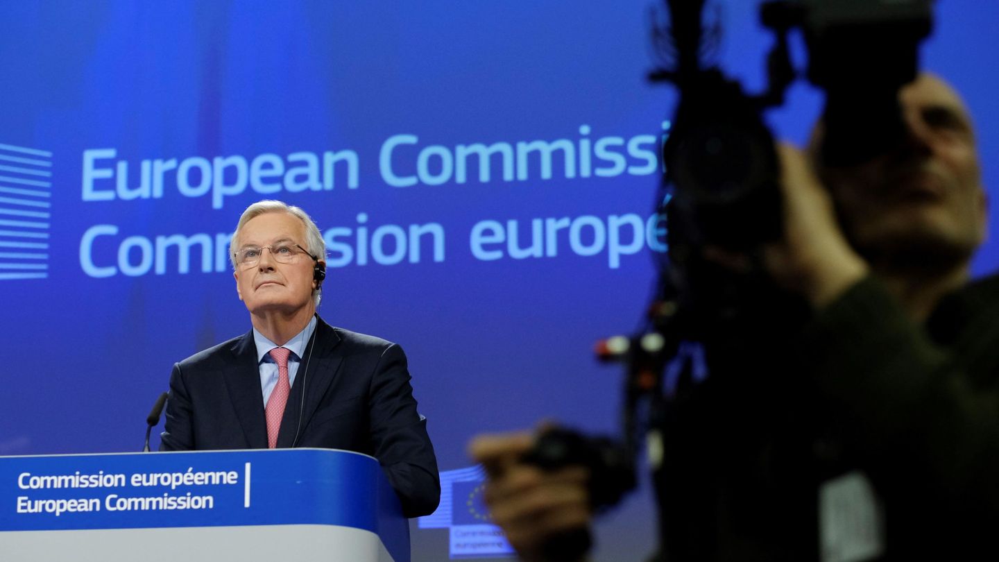 El negociador jefe de la Unión Europea para el Brexit, Michel Barnier, ofrece una rueda de prensa en Bruselas. (EFE)