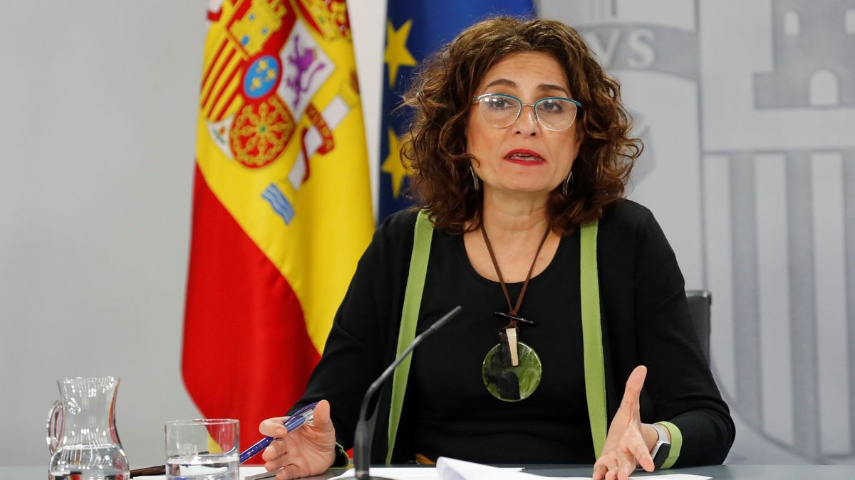 Montero calcula que Andalucía recibirá unos "2.100 M" del fondo de 16.000 para las CCAA