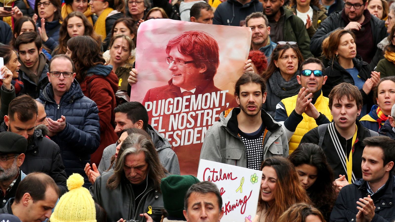 Foto: Manifestación en protesta por la detención del expresidente de la Generalitat Carles Puigdemont. (Reuters)