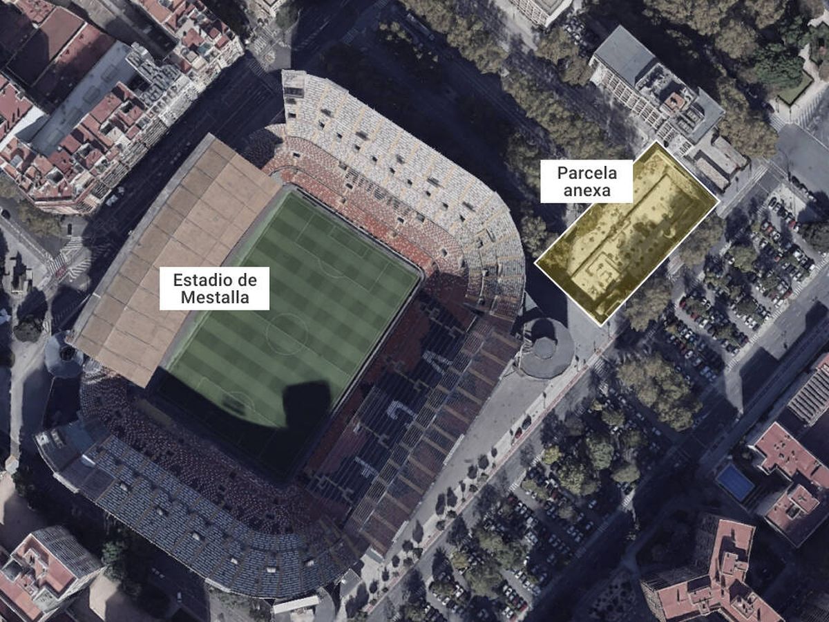 Foto: El estadio de Mestalla y la parcela terciario-hotelera anexa que quiere adquirir Merlin. (Google)