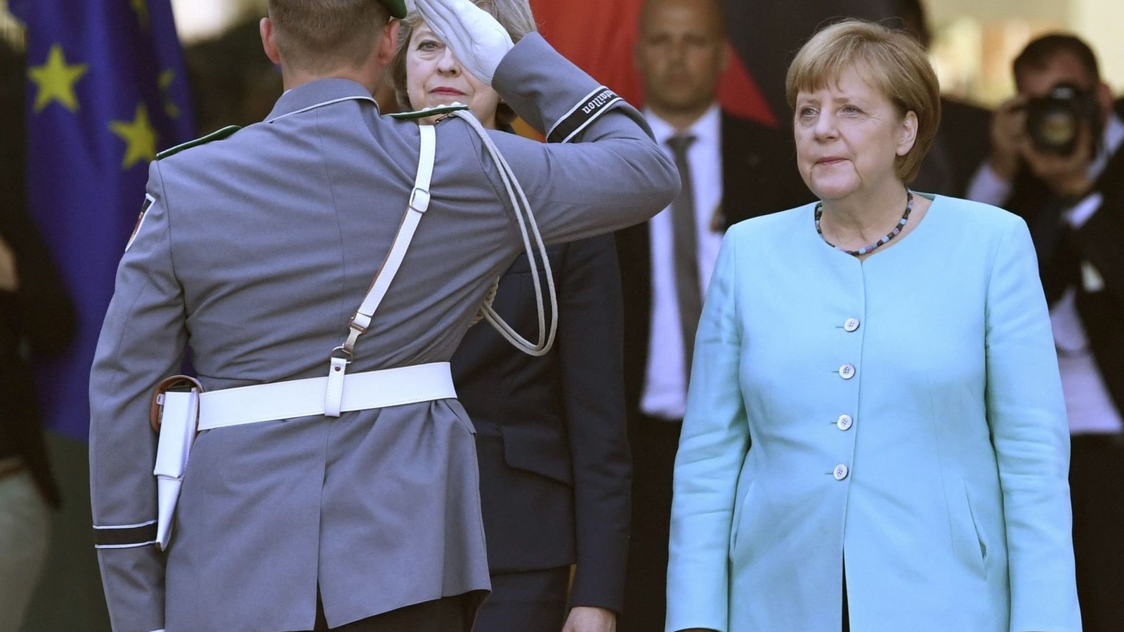 Foto: Merkel ha convocado una reunión de emergencia. (EFE)