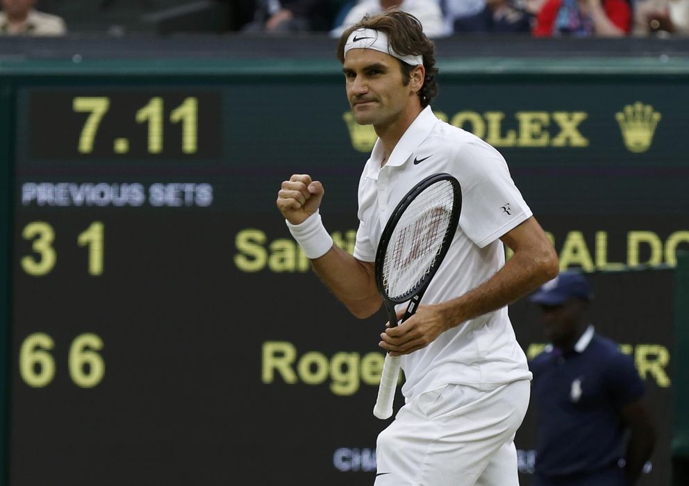 Foto: Roger Federer aprieta el puño tras su victoria ante el colombiano Santiago Giraldo. (Reuters)